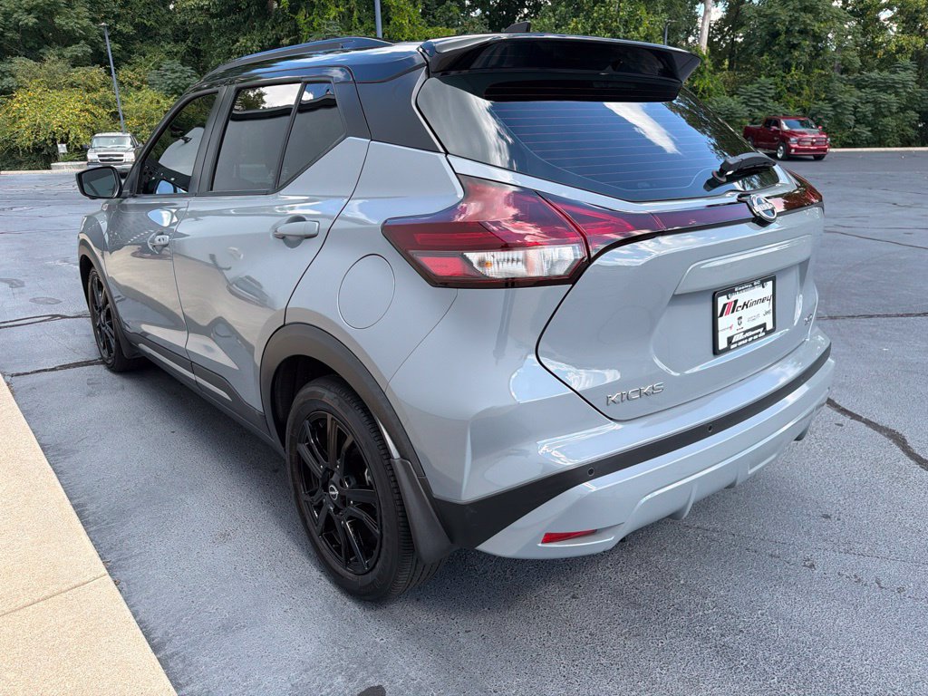 Used 2024 Nissan Kicks SR w/ SR Premium Package FWD image 8