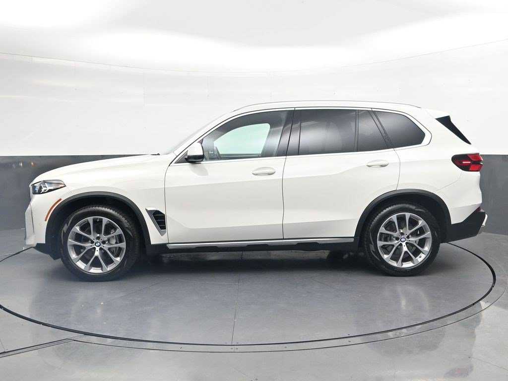 Used 2024 BMW X5 xDrive40i w/ Parking Assistance Package AWD/4WD image 7