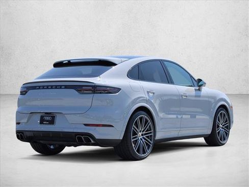 Used 2023 Porsche Cayenne Turbo AWD/4WD image 8