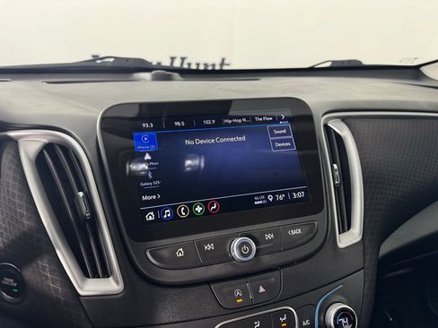 Used 2024 Chevrolet Malibu LT image 14