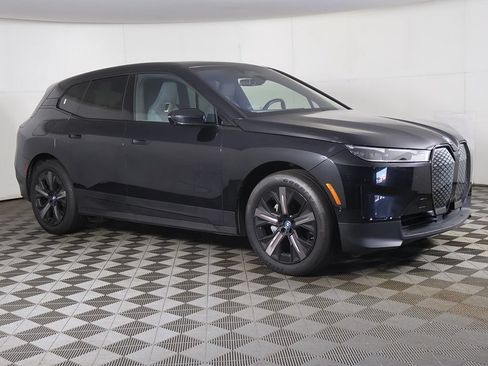 Used 2024 BMW iX xDrive50 AWD/4WD image 49