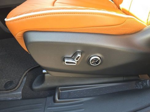 New 2026 Chrysler Pacifica Pinnacle w/ Trailer Tow Group image 20