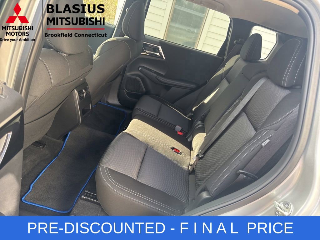 Used 2025 Mitsubishi Outlander ES AWD/4WD image 33