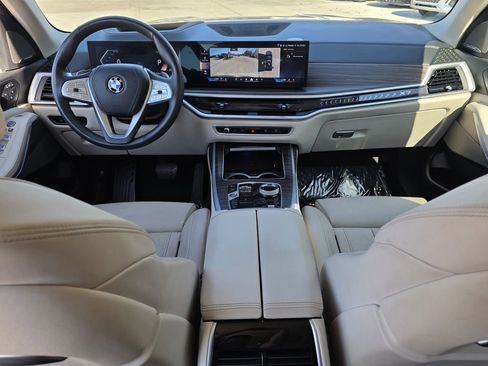 Used 2024 BMW X7 xDrive40i w/ Executive Package image 8