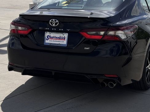 Used 2023 Toyota Camry SE FWD image 6