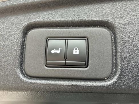 Certified 2025 Nissan Pathfinder SL AWD/4WD image 14