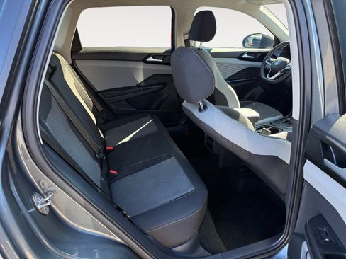Used 2023 Volkswagen Taos S w/ Driver Assistance Package FWD image 18