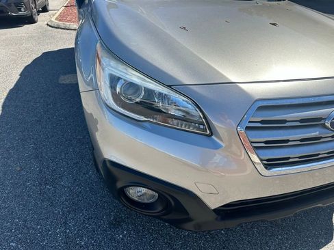 Used 2017 Subaru Outback 2.5i Limited image 15