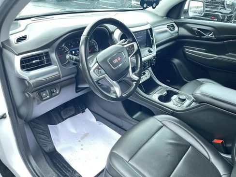 Certified 2023 GMC Acadia SLT FWD image 10