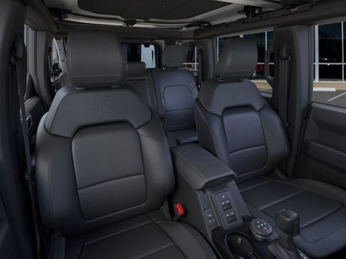 Used 2026 Ford Bronco Badlands AWD/4WD image 19