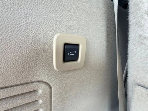 Used 2014 Ford Expedition Limited w/ Equipment Group 301A AWD/4WD image 19