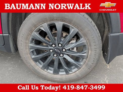 Used 2023 Chevrolet Traverse RS AWD/4WD image 11