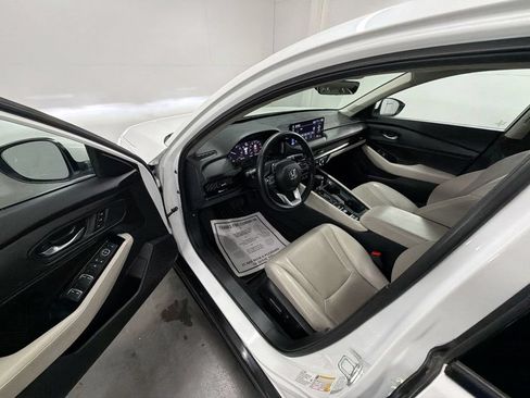 Used 2024 Honda Accord Touring image 10