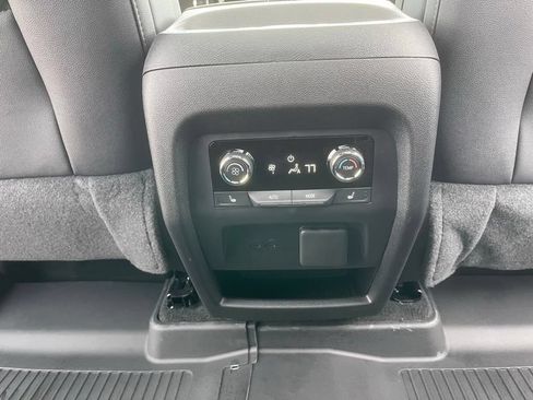 New 2026 Chevrolet Traverse High Country w/ LPO, Floor Liner Package AWD/4WD image 24