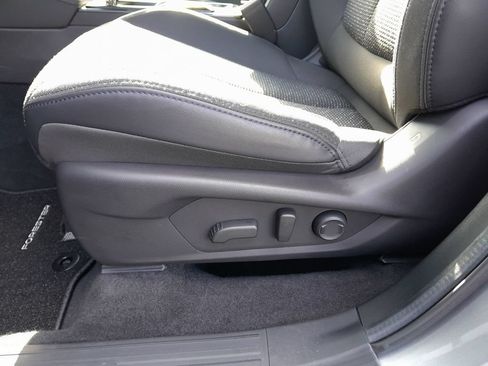 Used 2026 Subaru Forester Premium AWD/4WD image 8