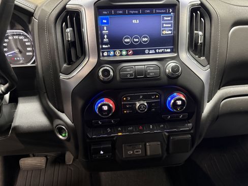 Used 2020 GMC Sierra 1500 SLT w/ X31 Off-Road Package image 13