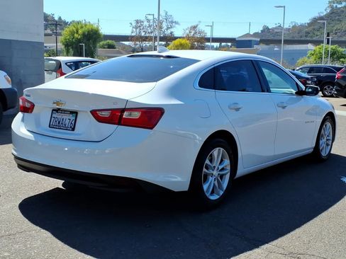 Used 2016 Chevrolet Malibu LT w/ Leather Package FWD image 4