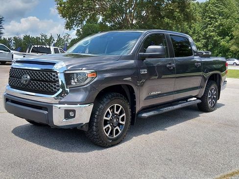 Used 2018 Toyota Tundra SR5 w/ TRD Off Road Package AWD/4WD image 8
