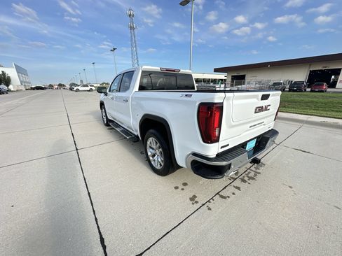 Used 2022 GMC Sierra 1500 SLT AWD/4WD image 12