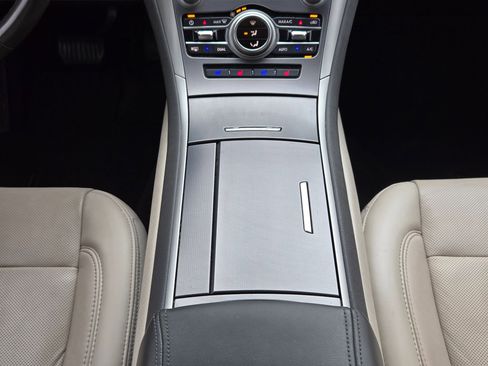 Used 2018 Lincoln MKZ Reserve FWD image 18