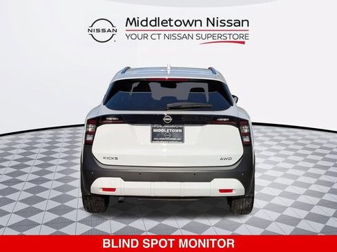 Certified 2025 Nissan Kicks SV w/ SV Premium Package AWD/4WD image 5