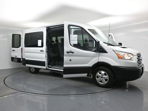 Certified 2019 Ford Transit 350 XLT image 28