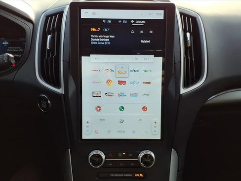 Certified 2022 Ford Edge SEL w/ Convenience Package image 15