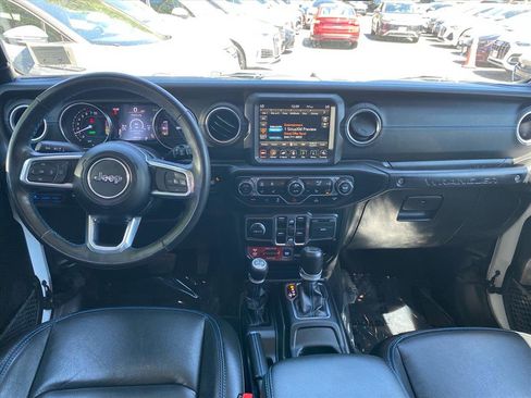 Used 2023 Jeep Wrangler Unlimited Rubicon 4xe w/ Cold Weather Group AWD/4WD image 12