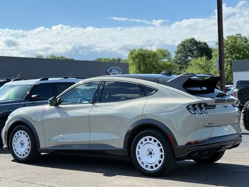 Used 2025 Ford Mustang Mach-E GT AWD/4WD image 46