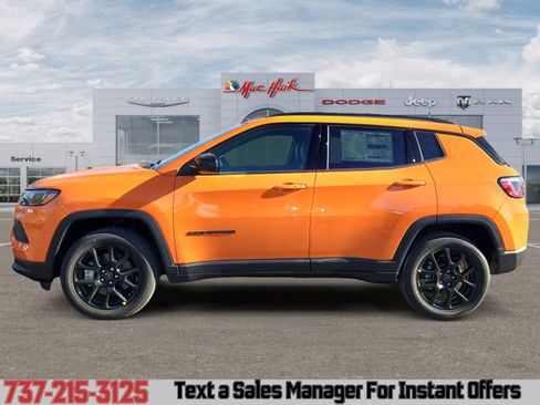 New 2026 Jeep Compass Latitude image 2