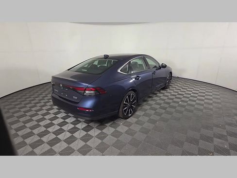 Used 2023 Honda Accord Touring image 38