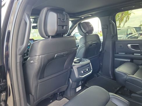 New 2026 Ford Expedition Platinum AWD/4WD image 13