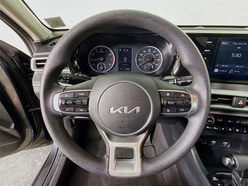 Used 2022 Kia K5 LXS FWD image 13