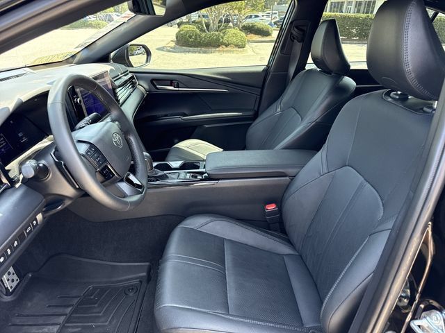 Used 2025 Toyota Camry XSE FWD image 9