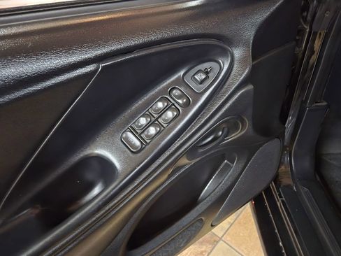 Used 1998 Ford Mustang Cobra image 32