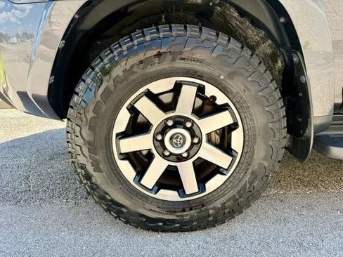 Used 2022 Toyota 4Runner TRD Off-Road Premium AWD/4WD image 7