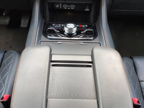 Used 2024 Jeep Grand Wagoneer L Series III w/ Quick Order Packagew 28T AWD/4WD image 19