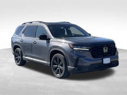 Used 2025 Honda Pilot Black Edition image 3