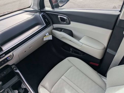 New 2025 Kia Sorento S w/ Panoramic Sunroof Package image 16