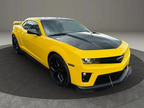 Used 2013 Chevrolet Camaro SS w/ RS Package RWD image 5