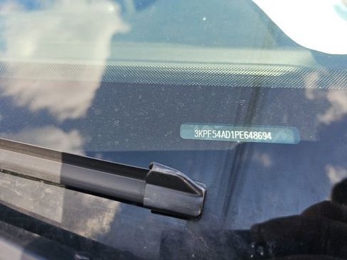 Used 2023 Kia Forte GT-Line w/ GT-Line Premium Package image 18