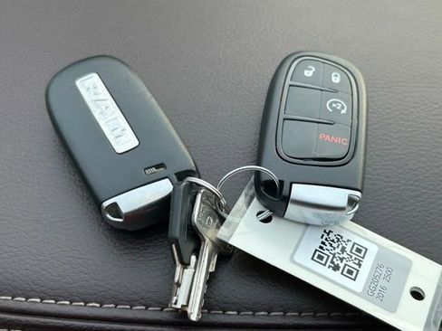 Used 2016 RAM 2500 Laramie w/ Convenience Group image 16