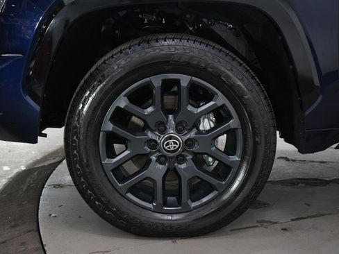 Used 2025 Toyota Tundra Platinum image 31