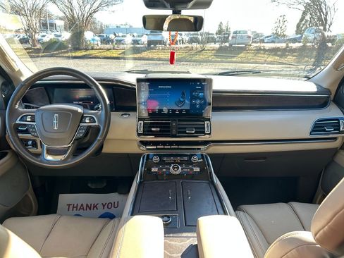 Used 2023 Lincoln Navigator L Reserve image 14