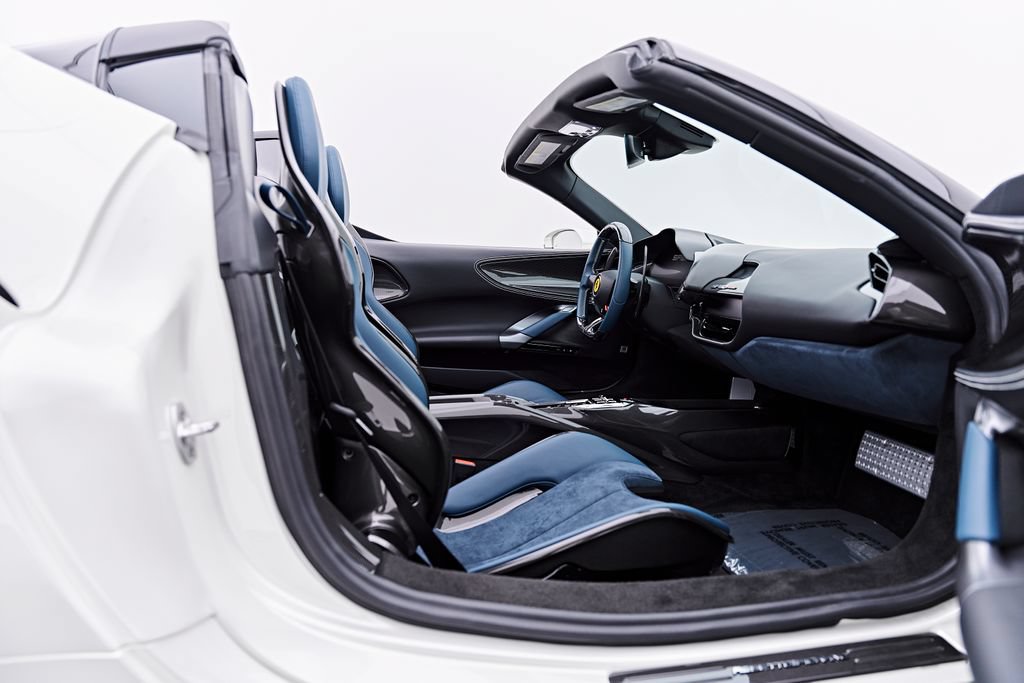 Used 2022 Ferrari SF90 Spider AWD/4WD image 41
