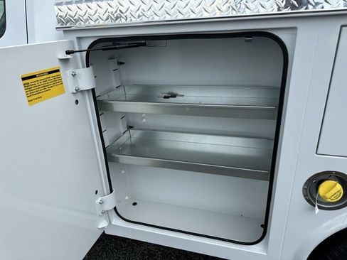 New 2024 Ford F250 XL w/ XL Chrome Package image 7