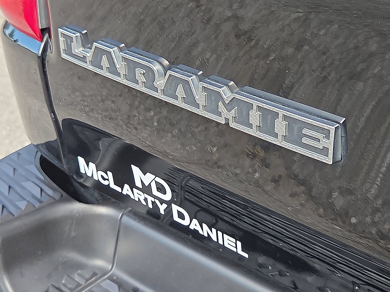 Used 2023 RAM 1500 Laramie AWD/4WD image 8