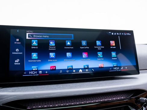 New 2026 BMW 330i xDrive Sedan w/ M Sport Package image 22