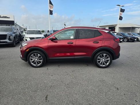 Used 2023 Buick Encore GX Essence w/ Experience Buick Package FWD image 8