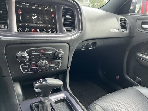 Used 2017 Dodge Charger SXT w/ AWD Plus Group image 8
